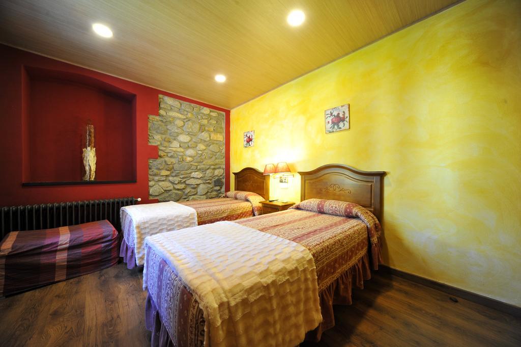 Hostal Vall D'Aneu By Arcas & Sambola 에스테리 다네우 외부 사진
